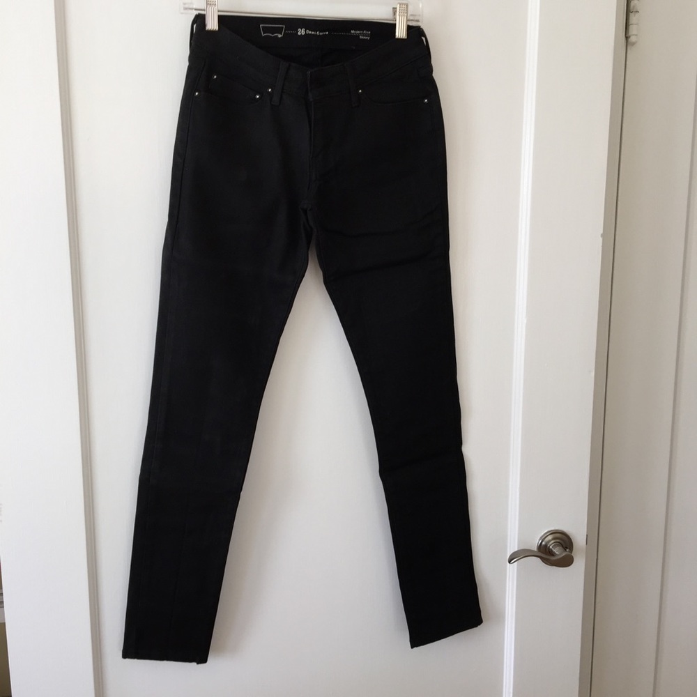Levi’s Black Skinny Jeans